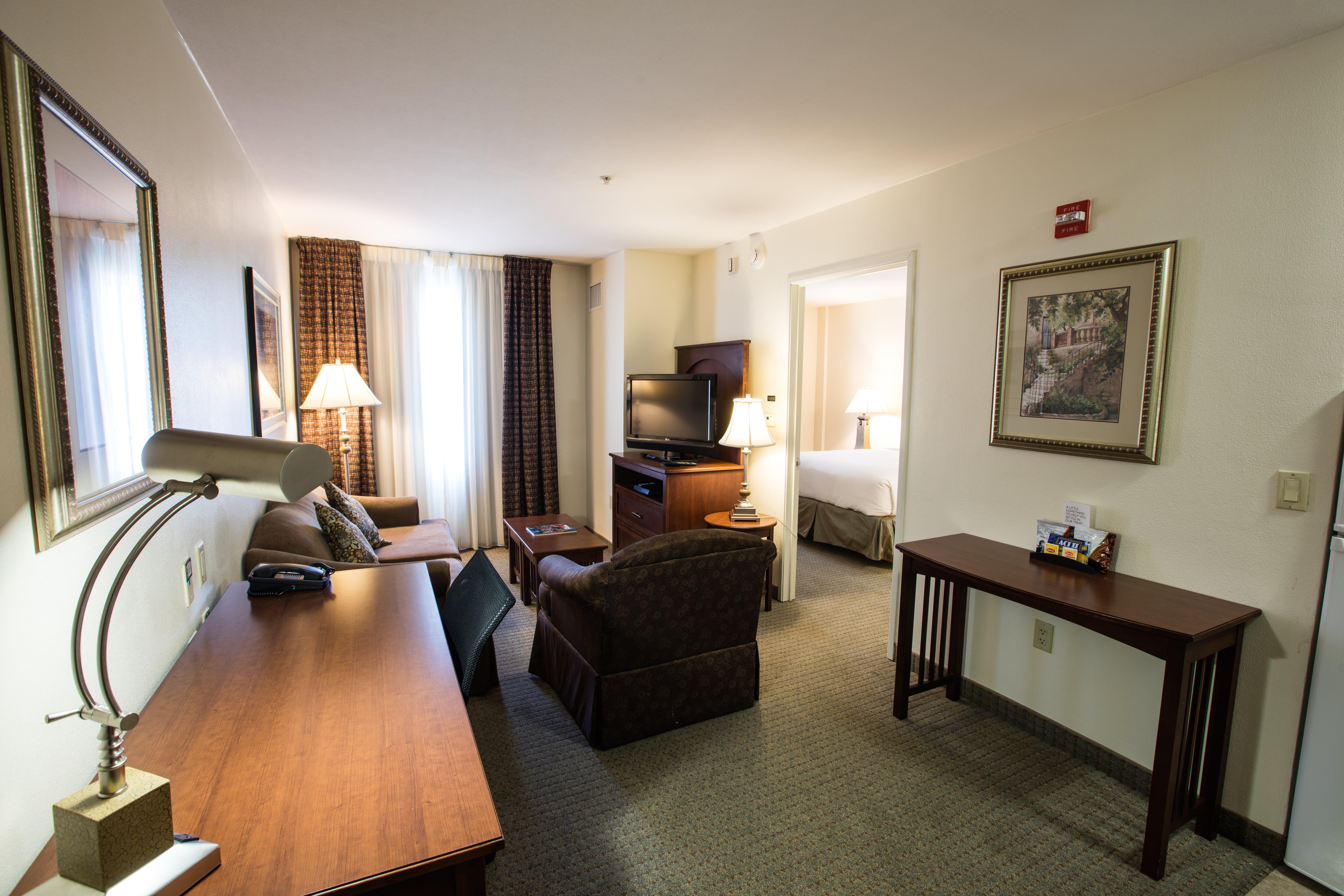 Staybridge Suites Austin Airport By Ihg Εξωτερικό φωτογραφία